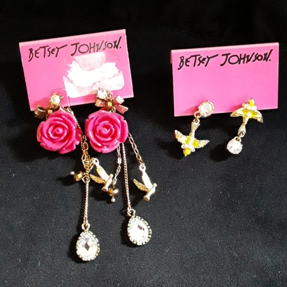 Betsey Johnson VINTAGE ROSE GARDEN SET - Picture 7 of 8